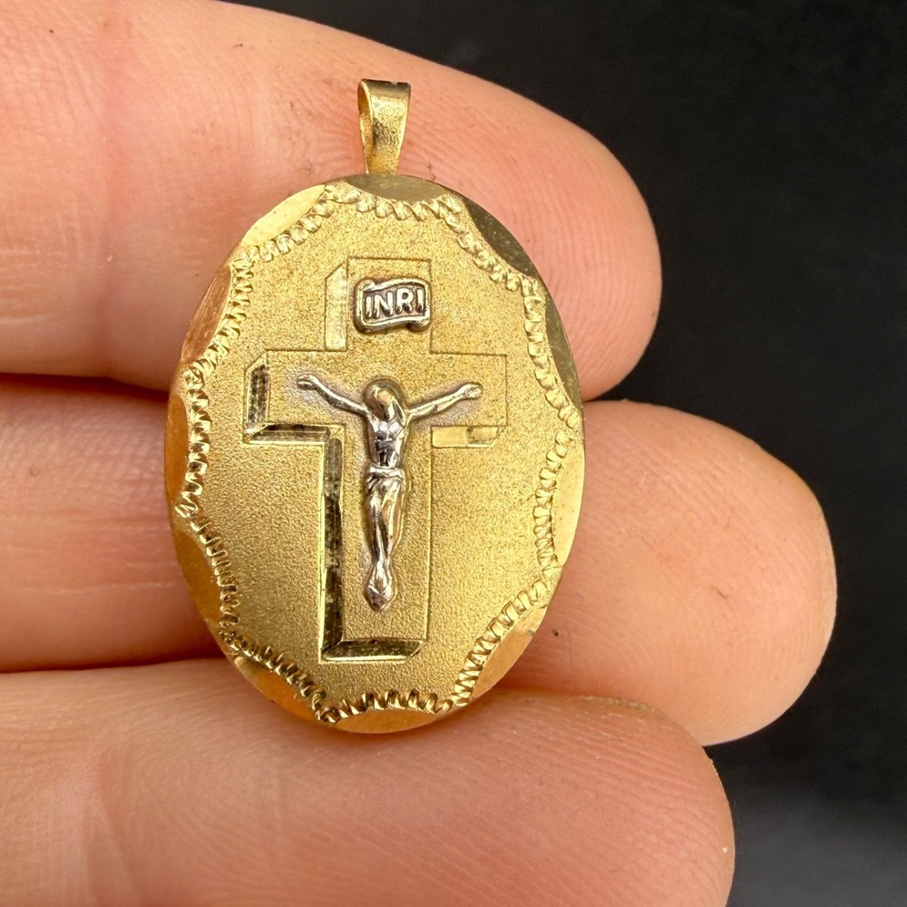 Vintage 14kt Gold Filled Cross Locket Gold Tone Oval Engraved INRI
